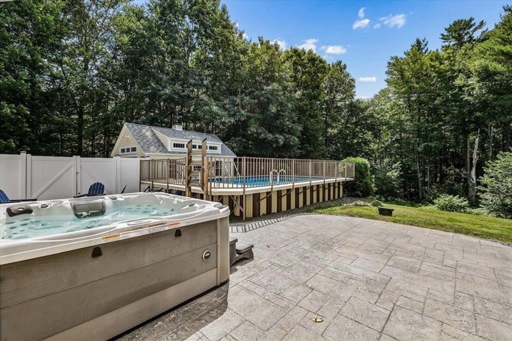 110 Middle Rd, Deerfield, NH Photo #41