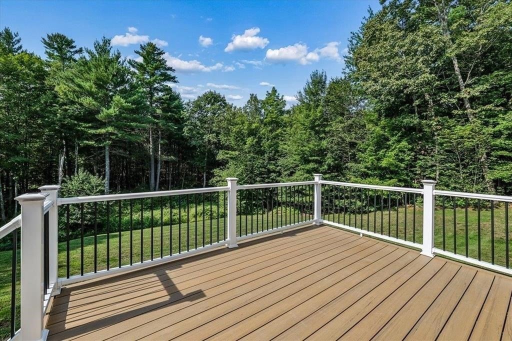 110 Middle Rd, Deerfield, NH Photo #5