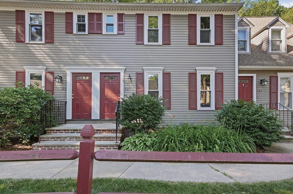 327 Wellman Avenue 327