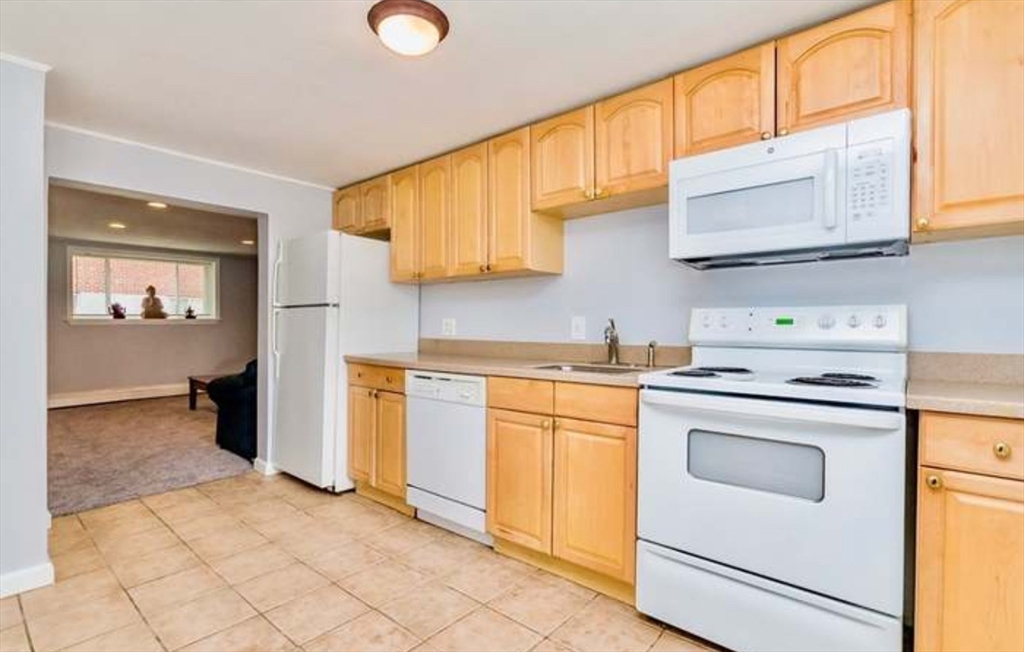 64 Bryon Rd 1