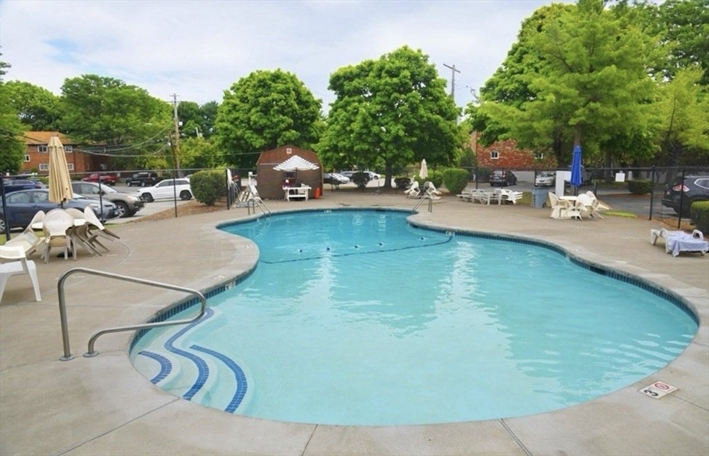 64 Bryon Rd 1