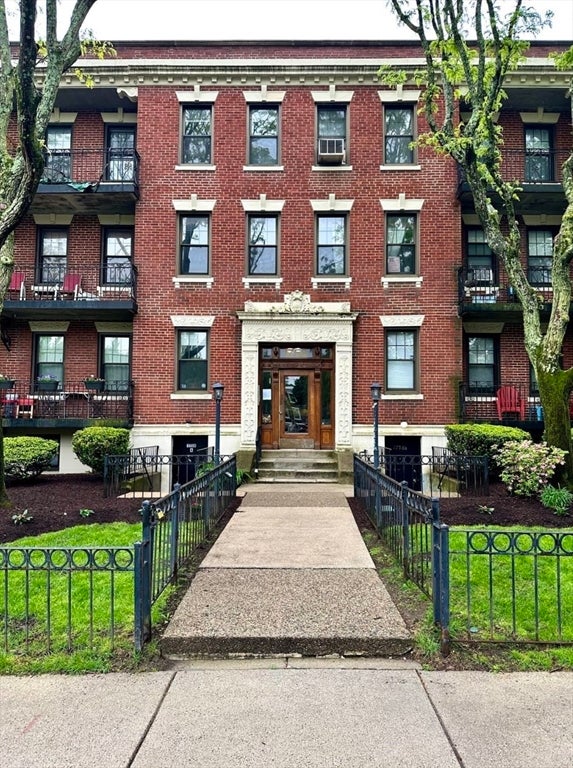1758 Commonwealth Ave #7, Boston, MA, 1758 Commonwealth Ave #7, Boston, MA Photo #1