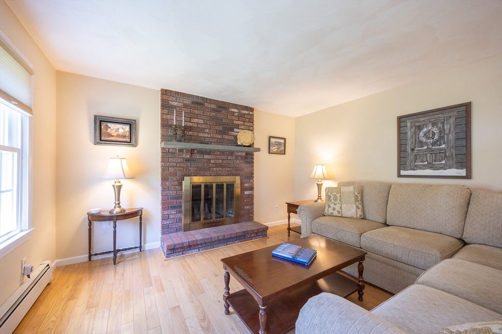 165 Roundtop Rd