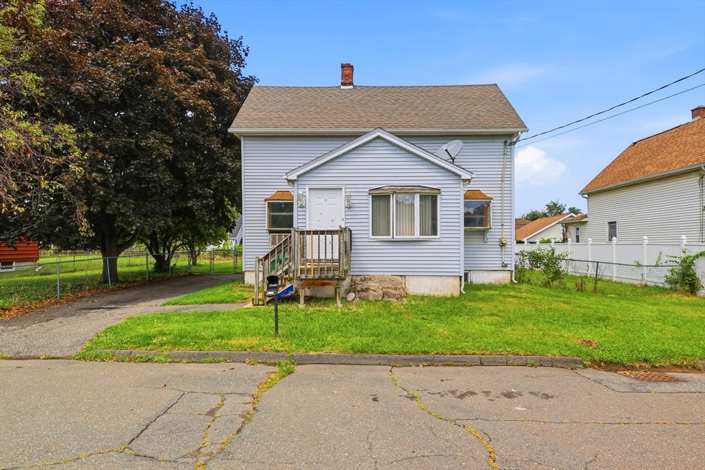 118 Blanchwood Ave, Chicopee, MA, 118 Blanchwood Ave, Chicopee, MA Photo #2