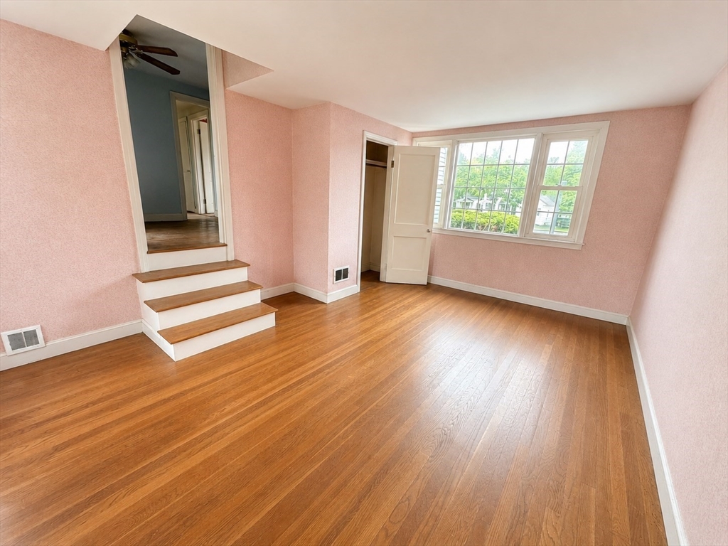 63 Oak St, Stoneham, MA Photo #9