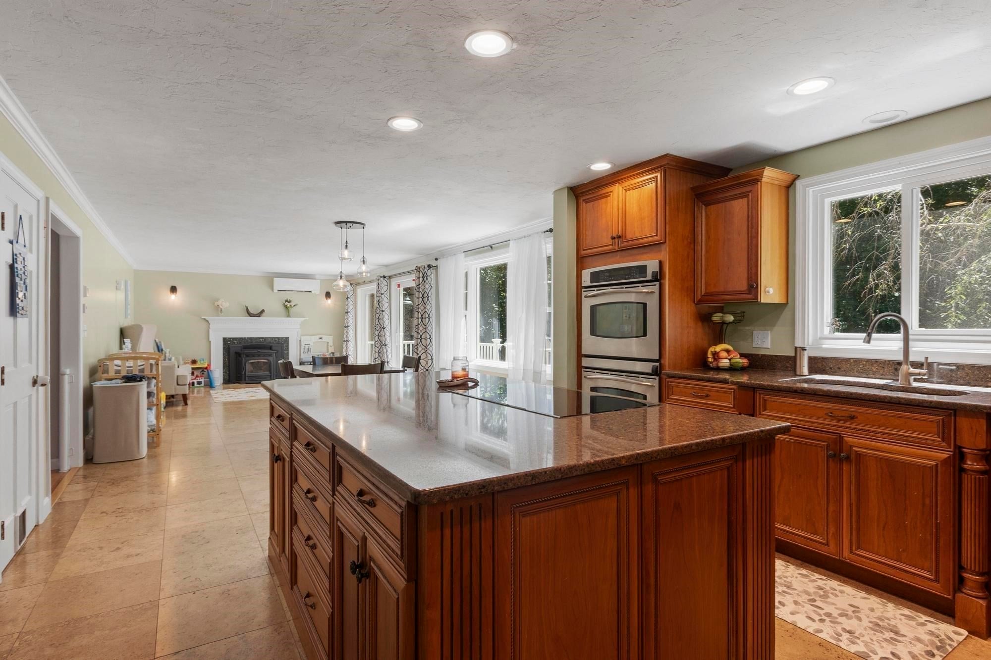 22 Ponnakin Hill Rd, Charlton, MA Photo #8