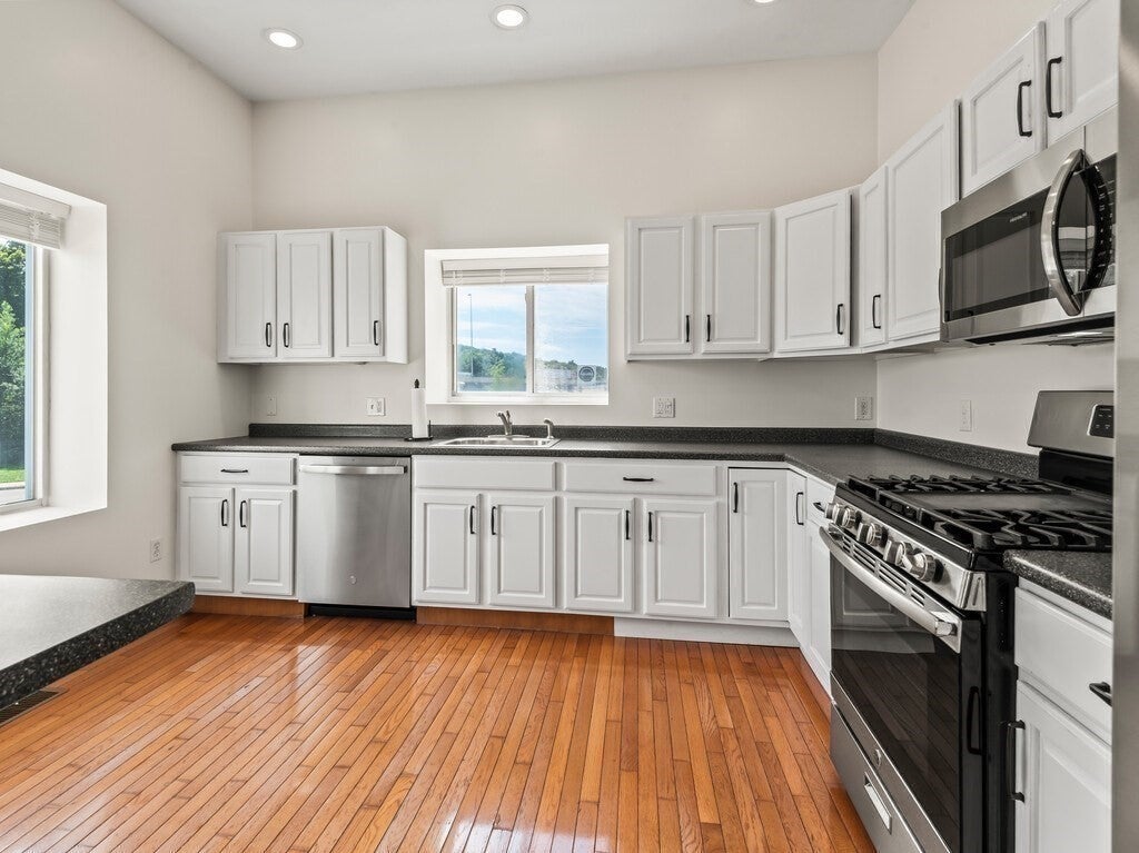 705 Southbridge St #A, Worcester, MA, 705 Southbridge St #A, Worcester, MA Photo #4