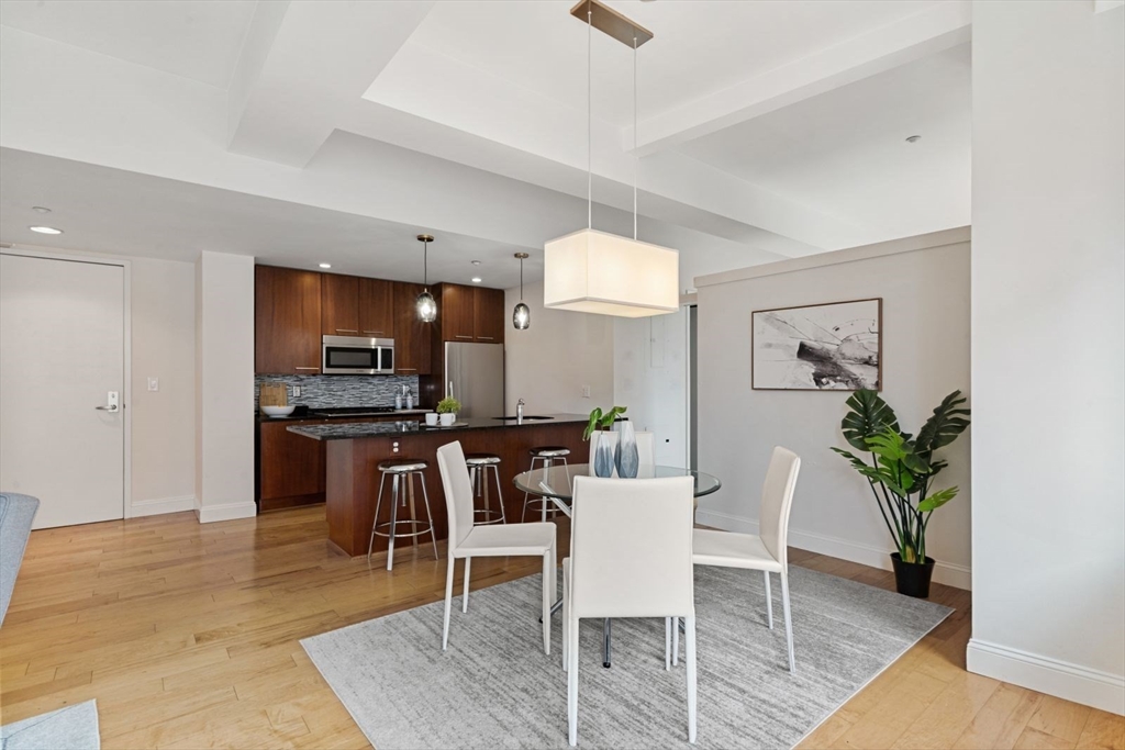 35 Fay St 607