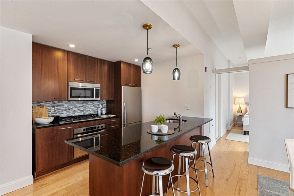 35 Fay St 607