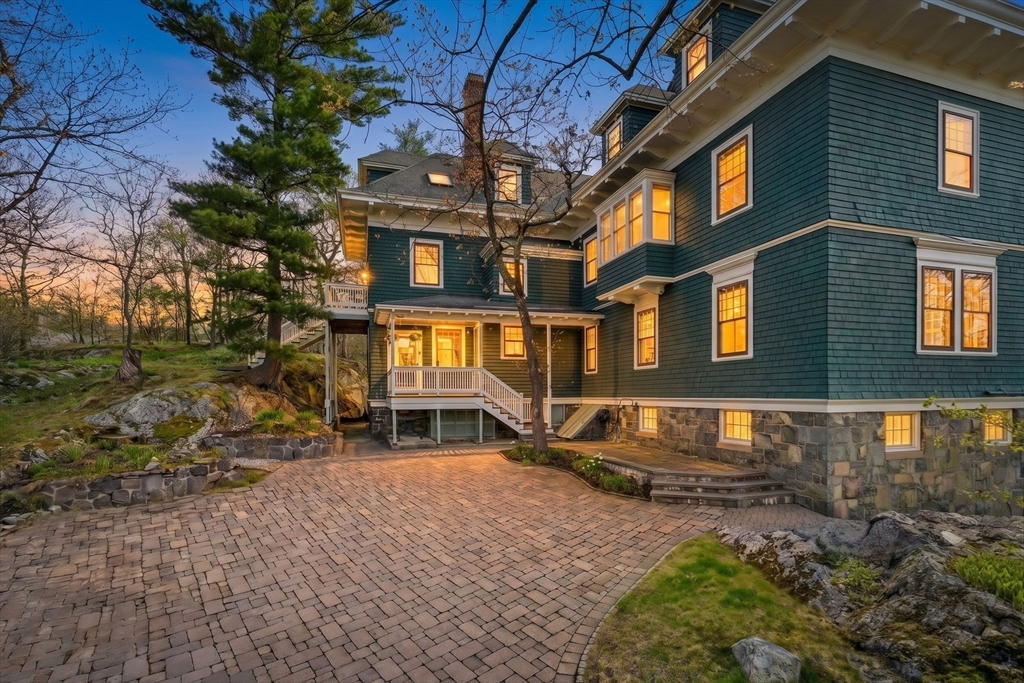 5 Ridgewood Rd