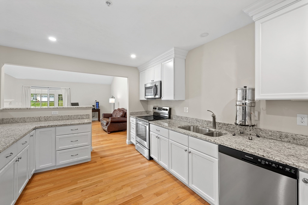 12 Stratford Village Drive 12