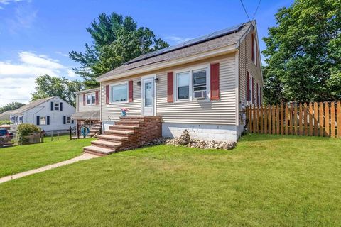 48 Long Pond Dr Dracut MA 01826