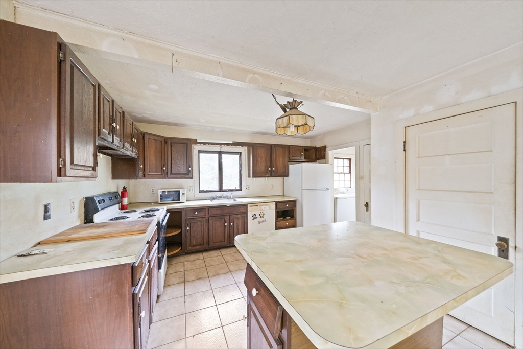 54 Manomet Point Rd
