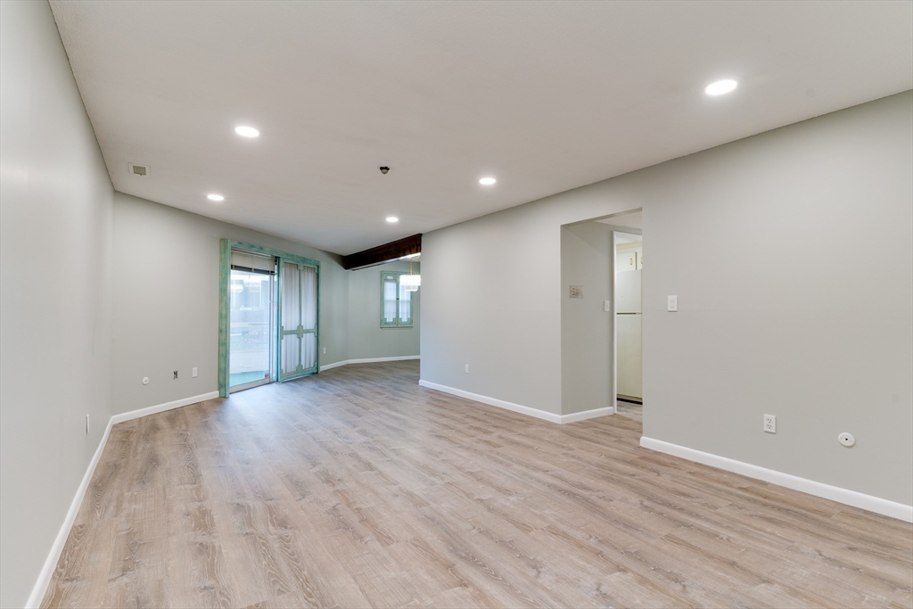 20 Brian Dr B