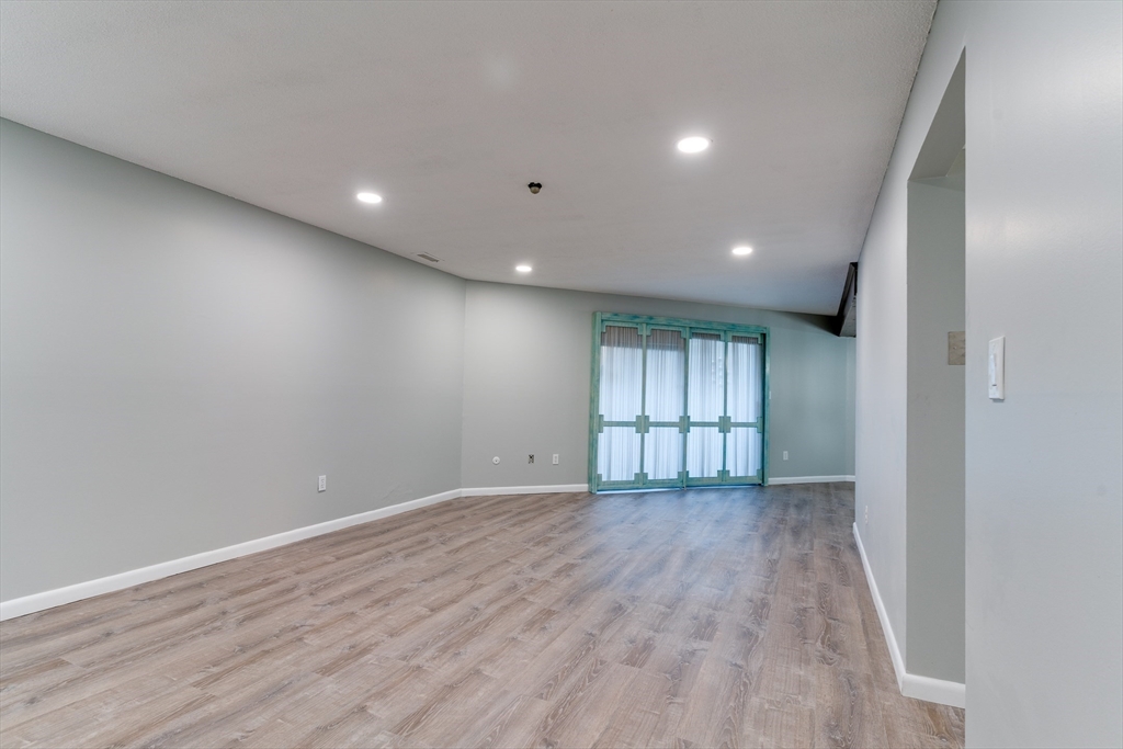 20 Brian Dr B