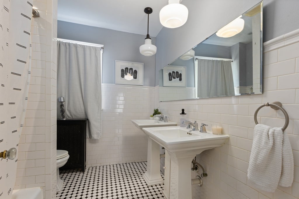 16 Logan St, Lawrence, MA, 16 Logan St, Lawrence, MA Photo #28