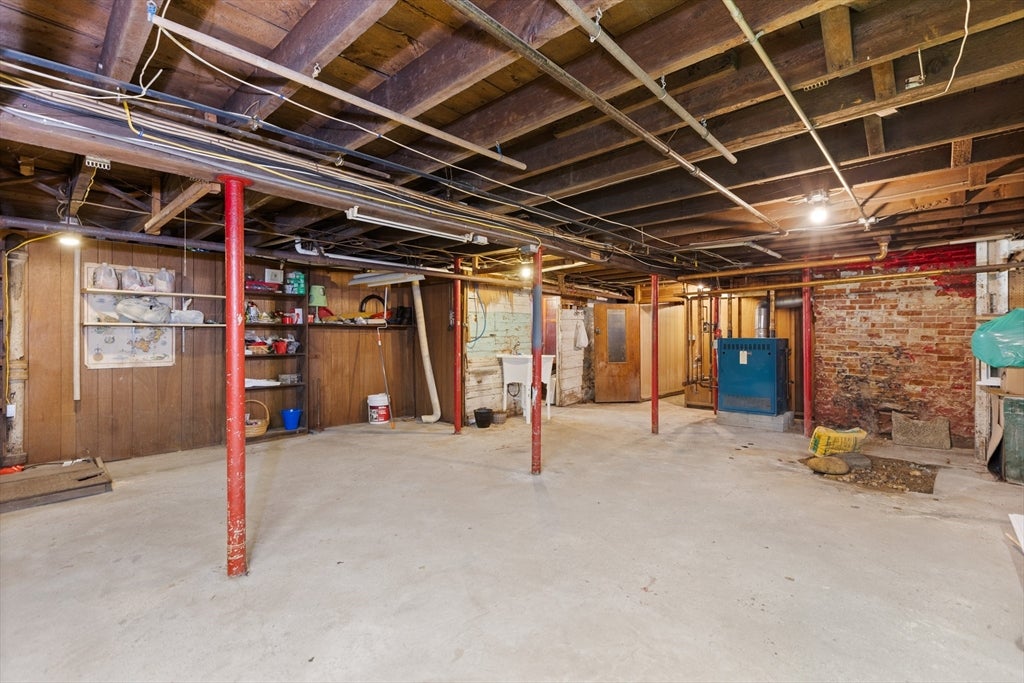 16 Logan St, Lawrence, MA, 16 Logan St, Lawrence, MA Photo #38
