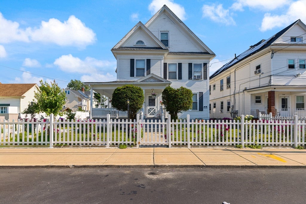 16 Logan St, Lawrence, MA, 16 Logan St, Lawrence, MA Photo #4