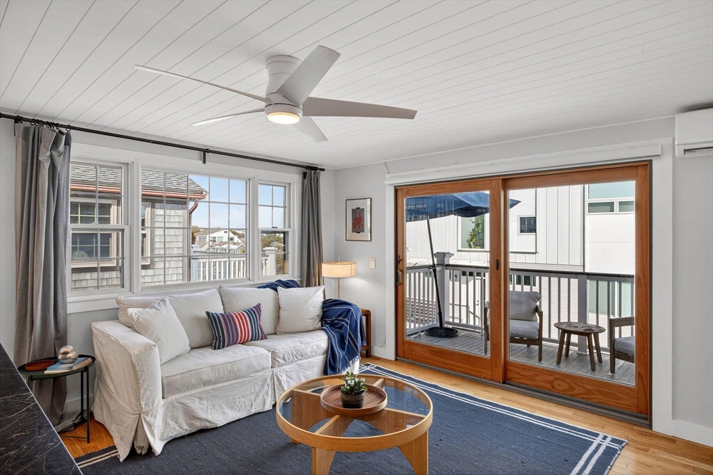 945 Commercial Street Unit 3D