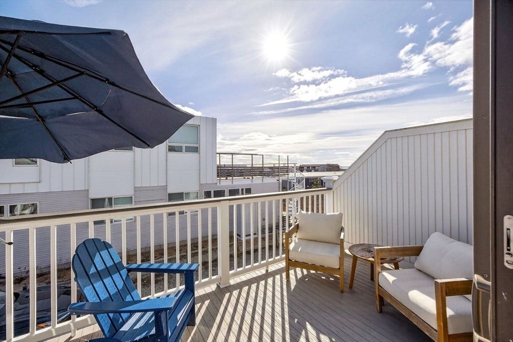 945 Commercial Street Unit 3D