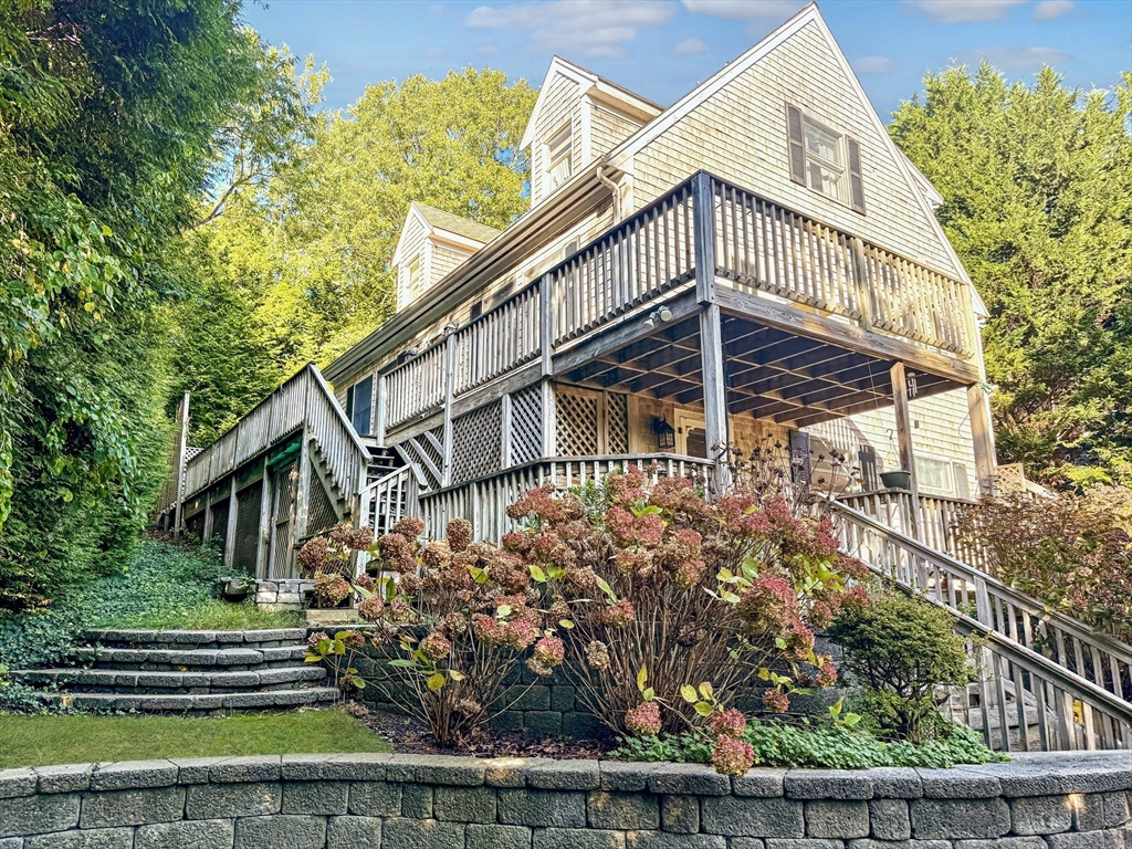 22 Old Lighthouse Road