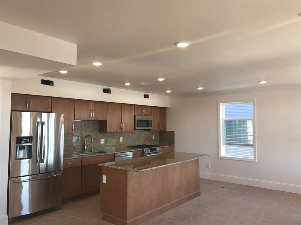 375 Crescent Avenue #2, Chelsea, MA Photo #4