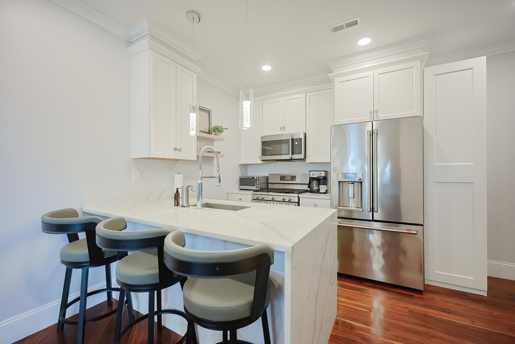 519 Broadway 302