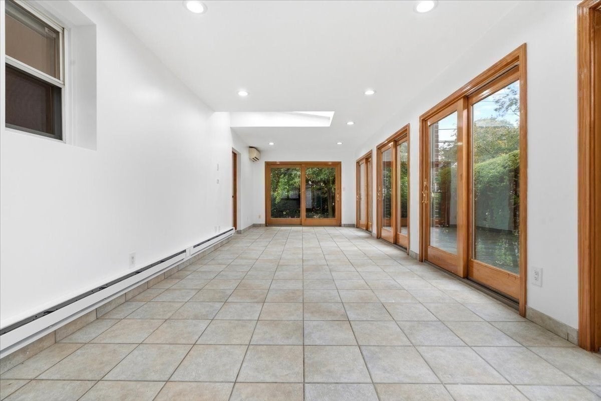 6 Burbank Rd, Medford, MA, 6 Burbank Rd, Medford, MA Photo #16