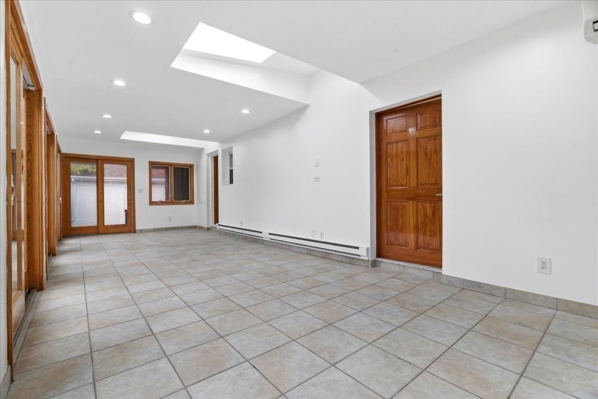 6 Burbank Rd, Medford, MA, 6 Burbank Rd, Medford, MA Photo #14