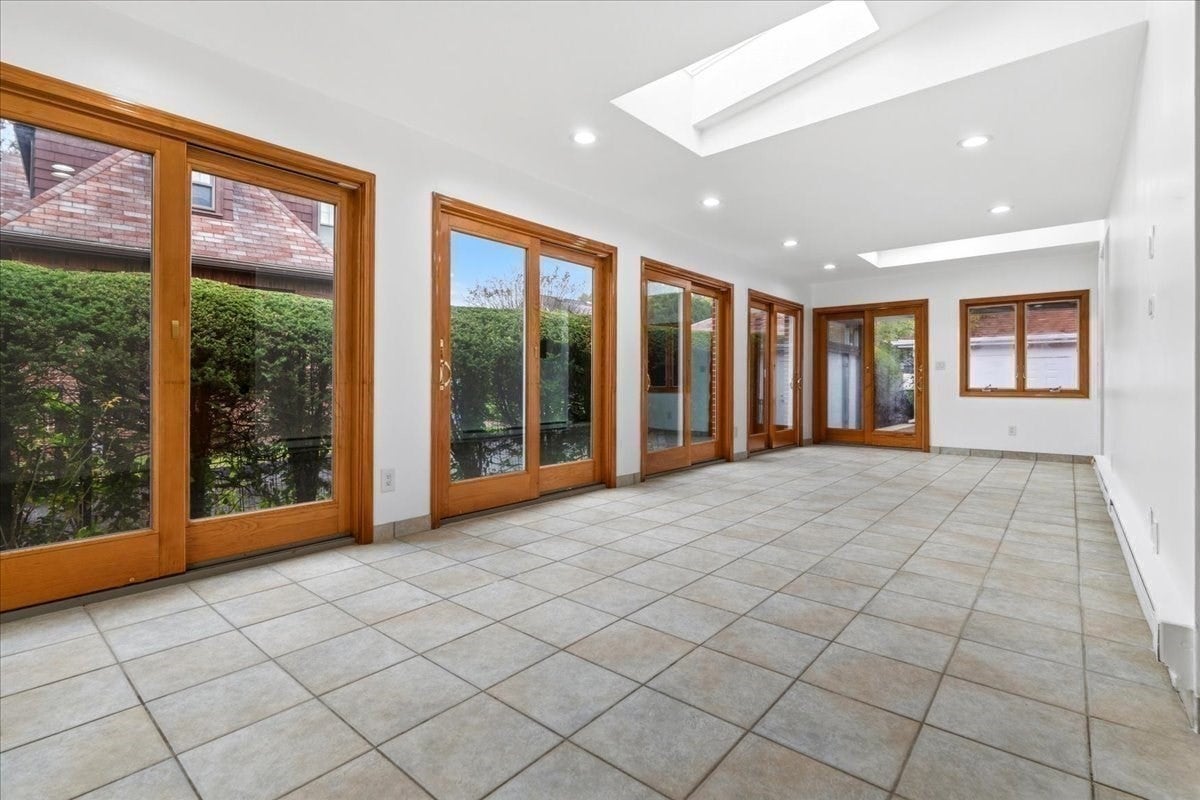 6 Burbank Rd, Medford, MA, 6 Burbank Rd, Medford, MA Photo #17