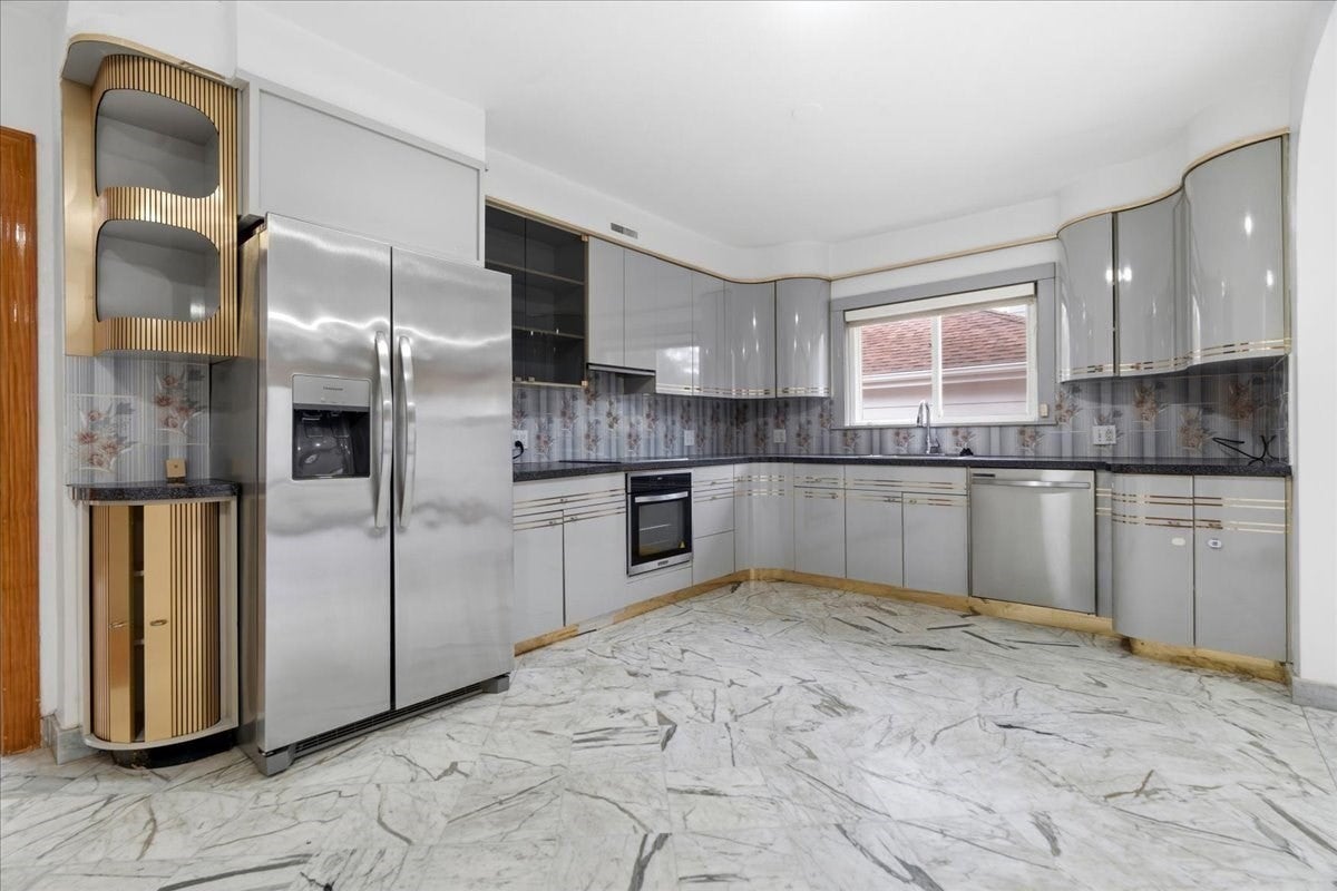 6 Burbank Rd, Medford, MA, 6 Burbank Rd, Medford, MA Photo #6