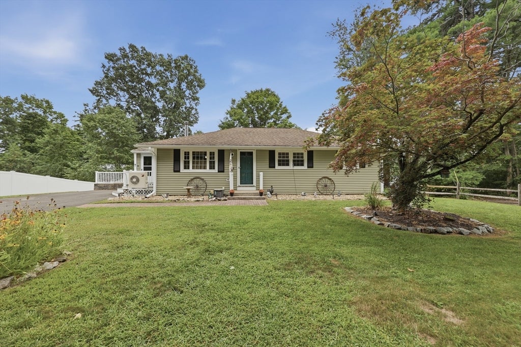 4 Olive Dr, Leominster, MA, 4 Olive Dr, Leominster, MA Photo #2