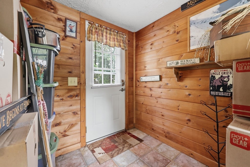4 Olive Dr, Leominster, MA, 4 Olive Dr, Leominster, MA Photo #4