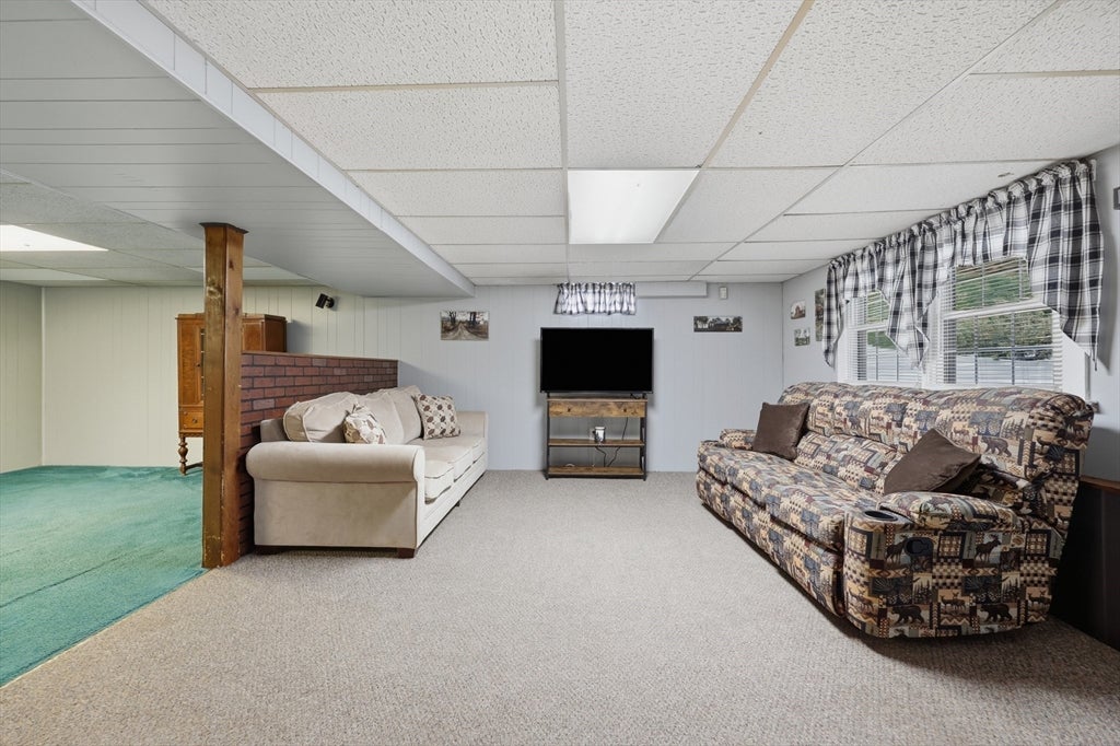 4 Olive Dr, Leominster, MA, 4 Olive Dr, Leominster, MA Photo #24
