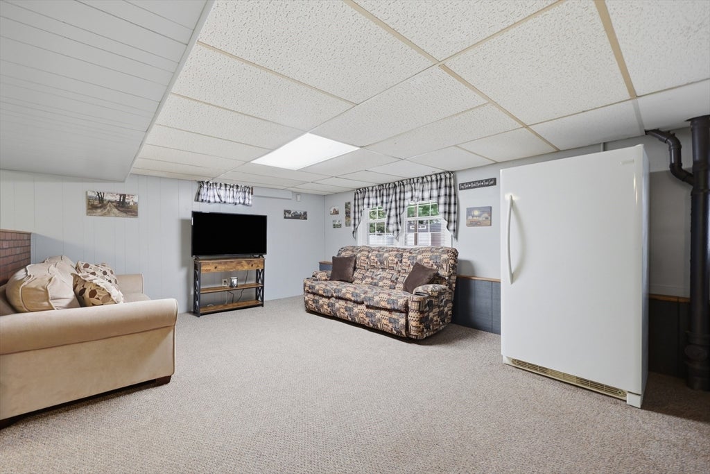 4 Olive Dr, Leominster, MA, 4 Olive Dr, Leominster, MA Photo #25