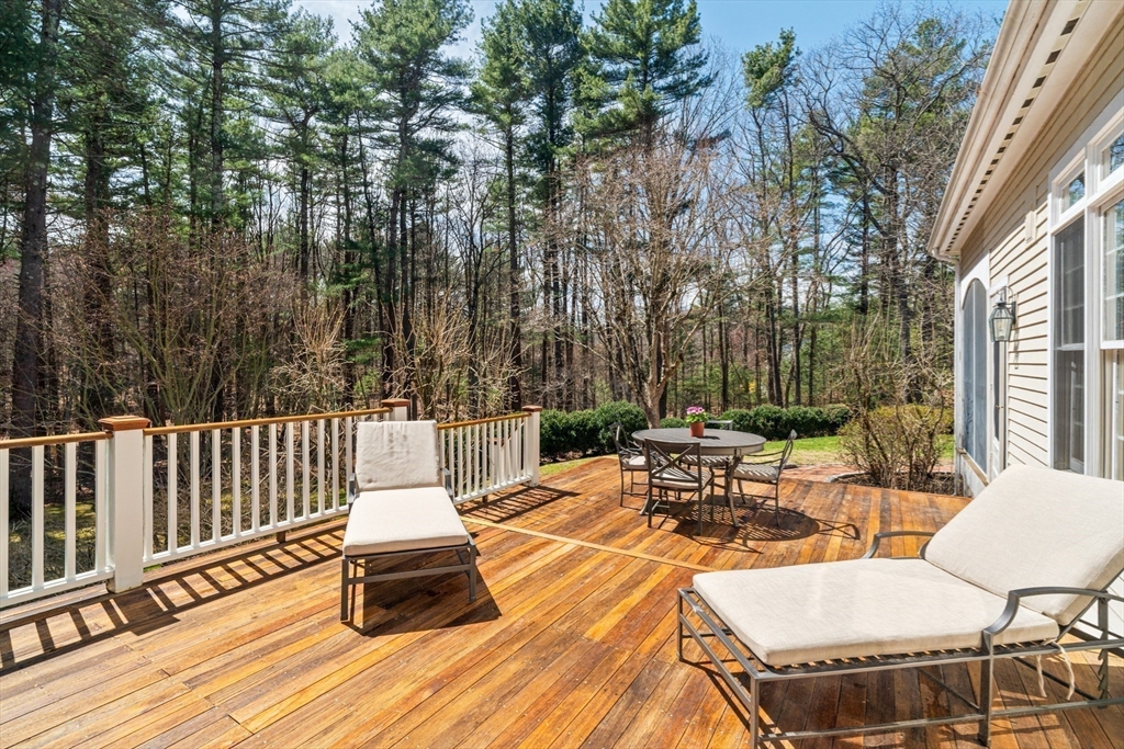 Medfield, Massachusetts 02052, United States, 5 Bedrooms Bedrooms, ,5 BathroomsBathrooms,Residential,Active,103098