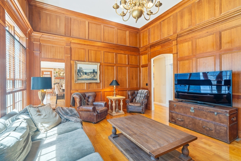 Medfield, Massachusetts 02052, United States, 5 Bedrooms Bedrooms, ,5 BathroomsBathrooms,Residential,Active,103098