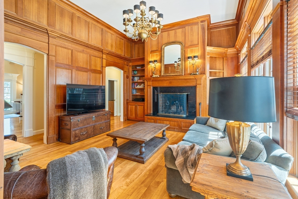 Medfield, Massachusetts 02052, United States, 5 Bedrooms Bedrooms, ,5 BathroomsBathrooms,Residential,Active,103098