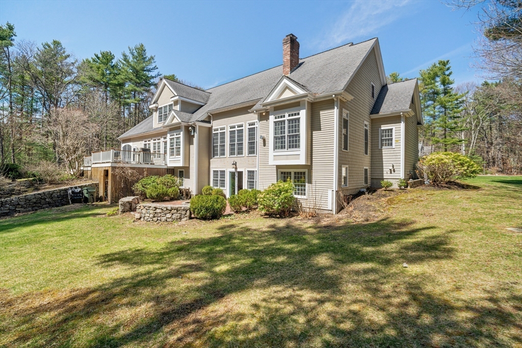 Medfield, Massachusetts 02052, United States, 5 Bedrooms Bedrooms, ,5 BathroomsBathrooms,Residential,Active,103098