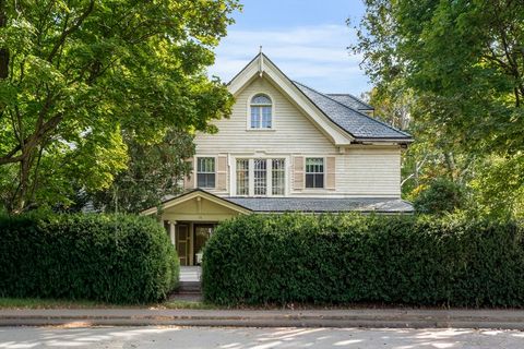 Photo of 16 Kennard Rd, Brookline, MA 02445 (MLS # 73495297)
