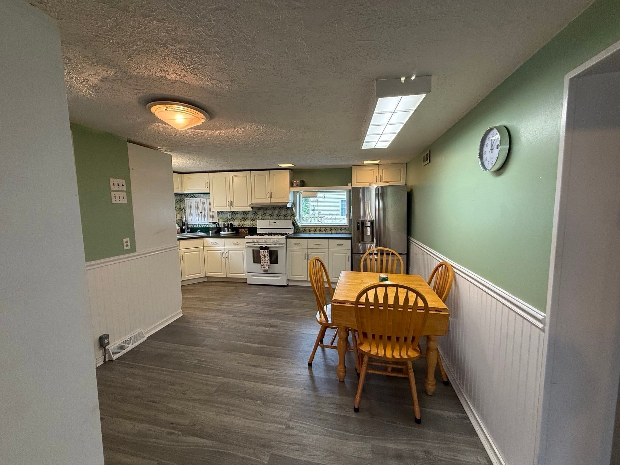 21 Freeman Ave, Webster, MA Photo #8