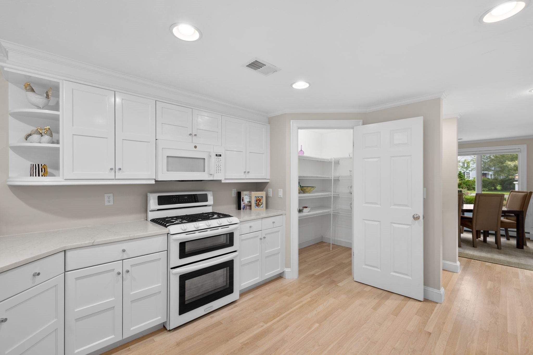 331 Falmouth Woods Rd, Falmouth, MA Photo #9