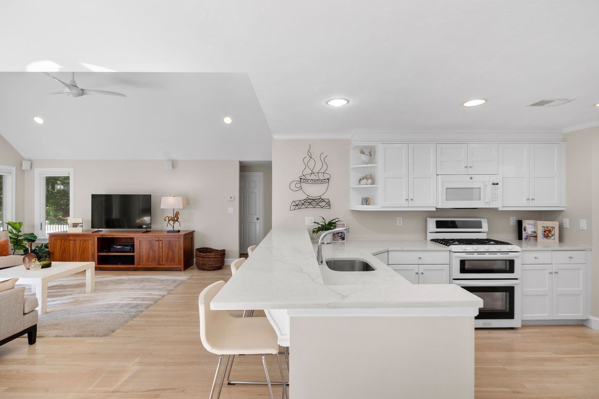 331 Falmouth Woods Rd, Falmouth, MA Photo #16
