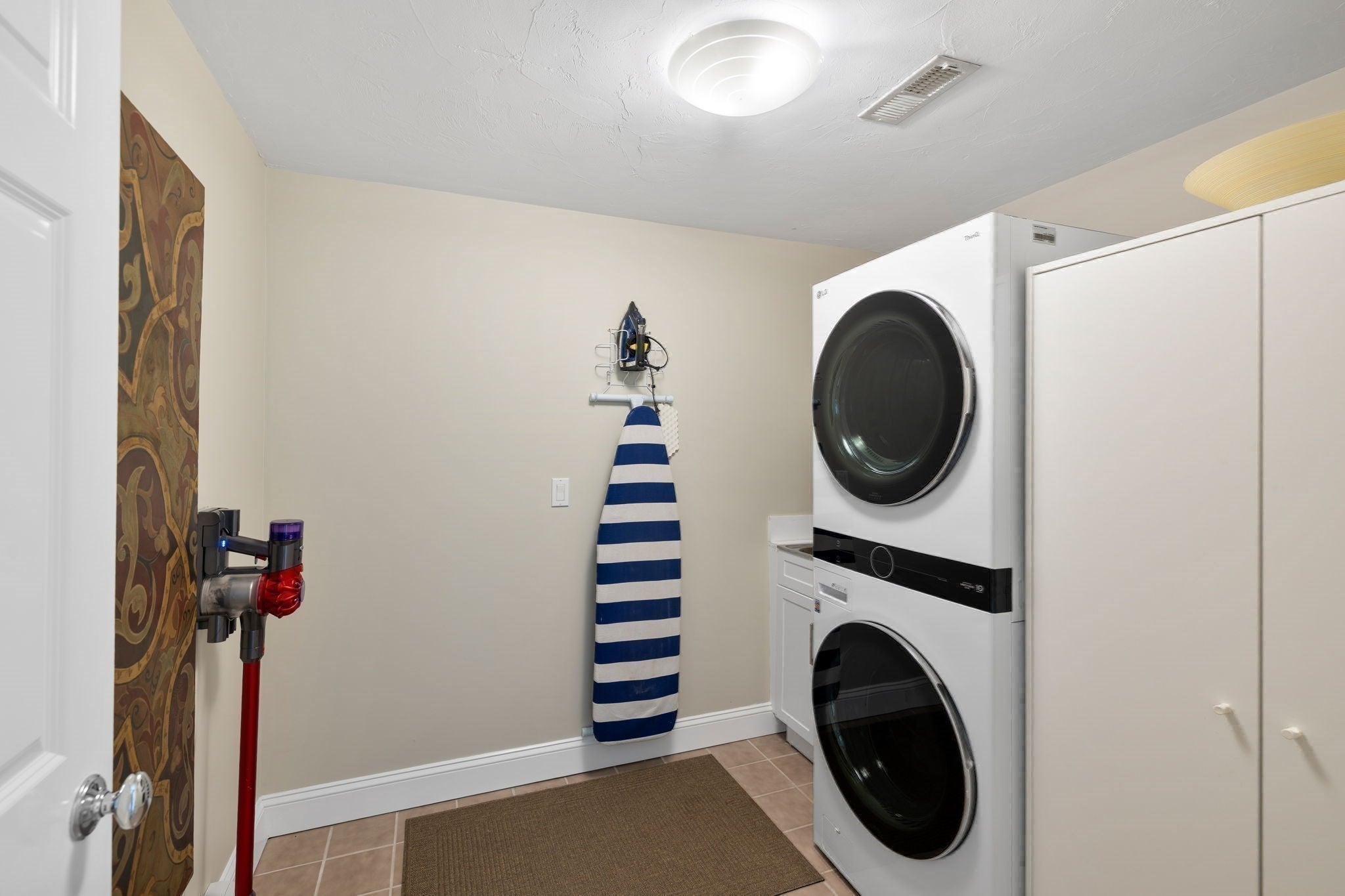 331 Falmouth Woods Rd, Falmouth, MA Photo #32