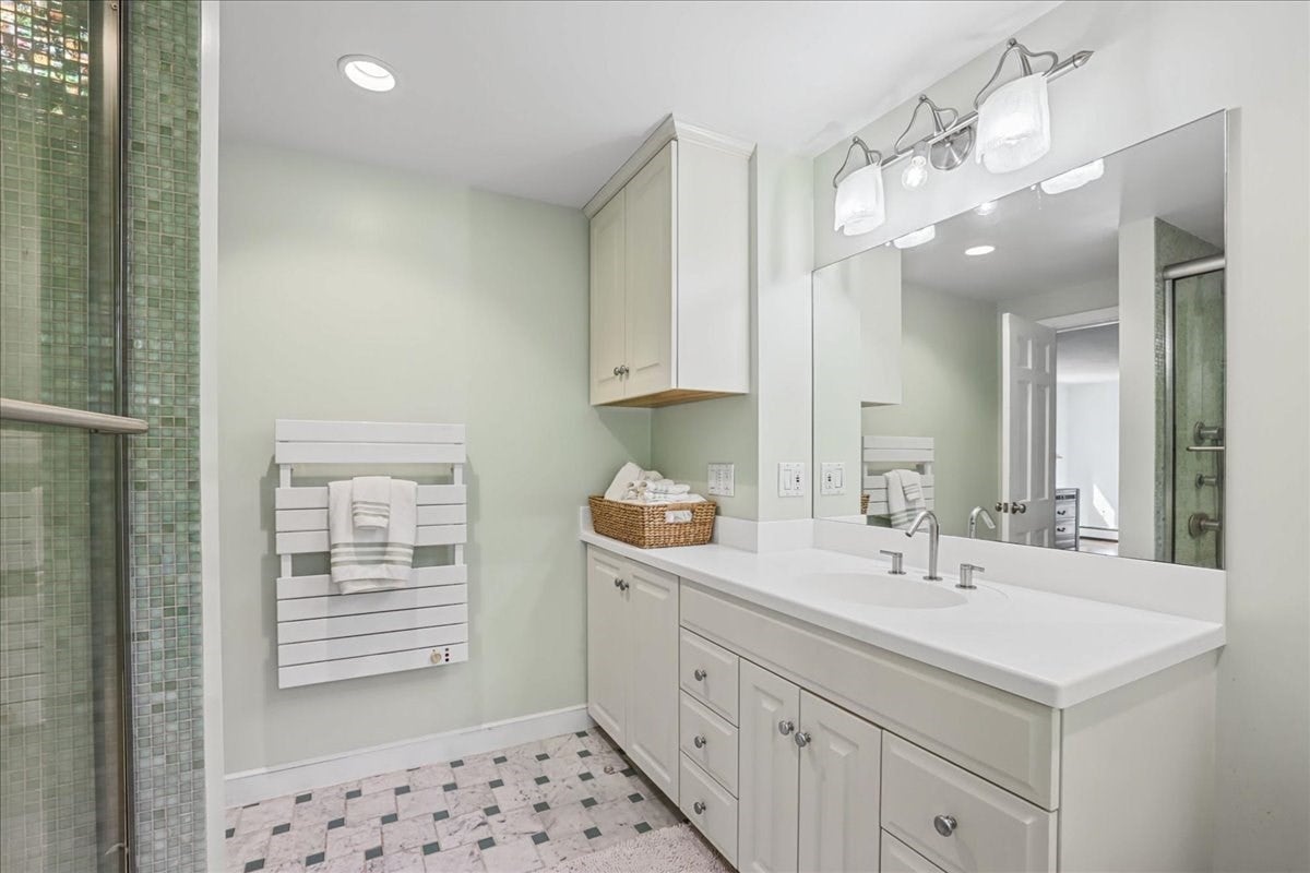43 Chatham Rd, Norwood, MA Photo #21