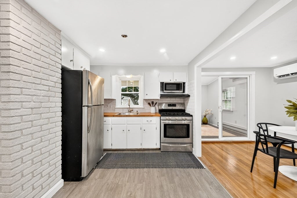 50 Lancaster Rd