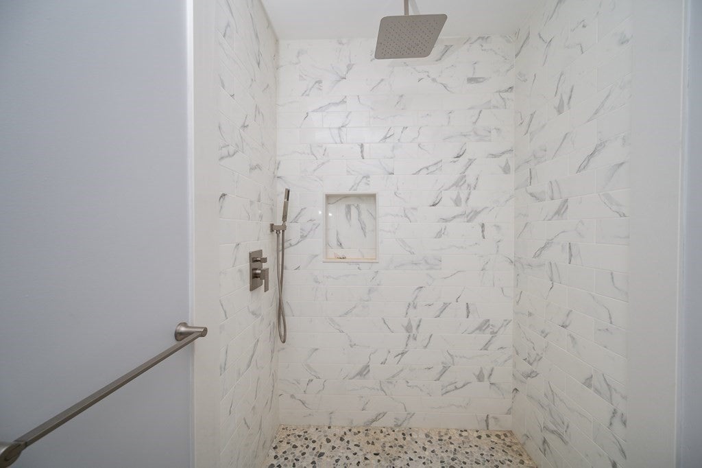 102 Neponset Ave #5, Boston, MA Photo #15