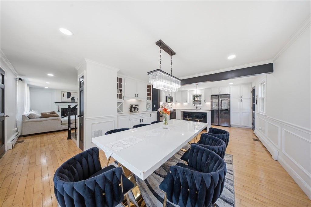 345 Pleasantdale Rd