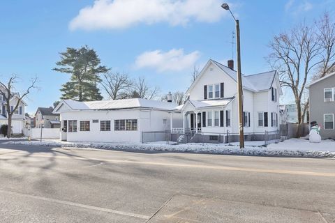 Photo of 140-142 Dickinson St, Springfield, MA 01108 (MLS # 73461651)