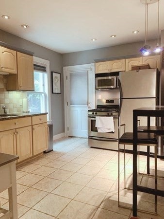 174 Bowen St #1, Boston, MA, 174 Bowen St #1, Boston, MA Photo #5